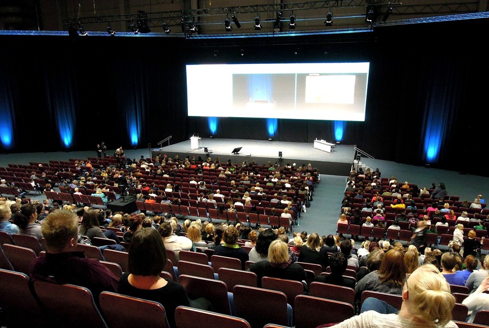 Nasib Kampus Kecil, Bertahan atau Tumbang